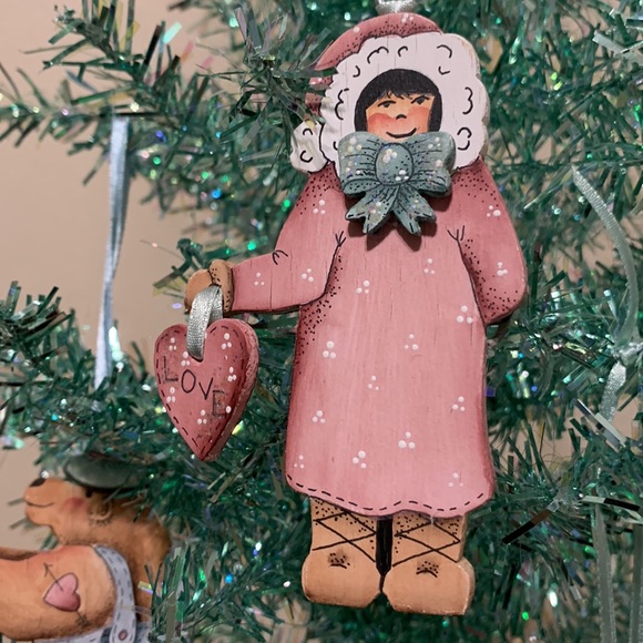 Alaska girl wood ornament Mary Harper #2 - Picture 14 of 14